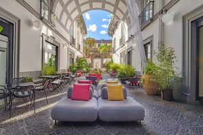 Exterior - Hotel Piazza Bellini & Apartments (Naples)