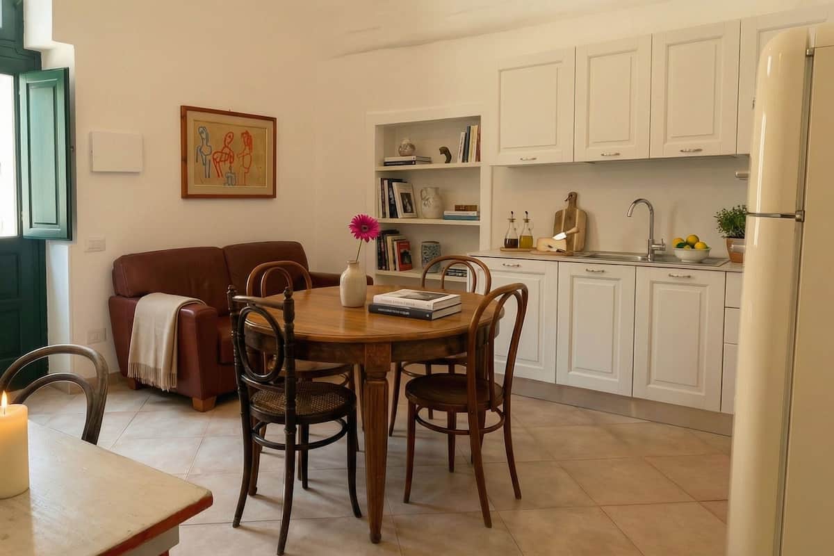 Appartement | Cuisine privée | Mini-réfrigérateur, cafetiÚre-théiÚre, bouilloire électrique