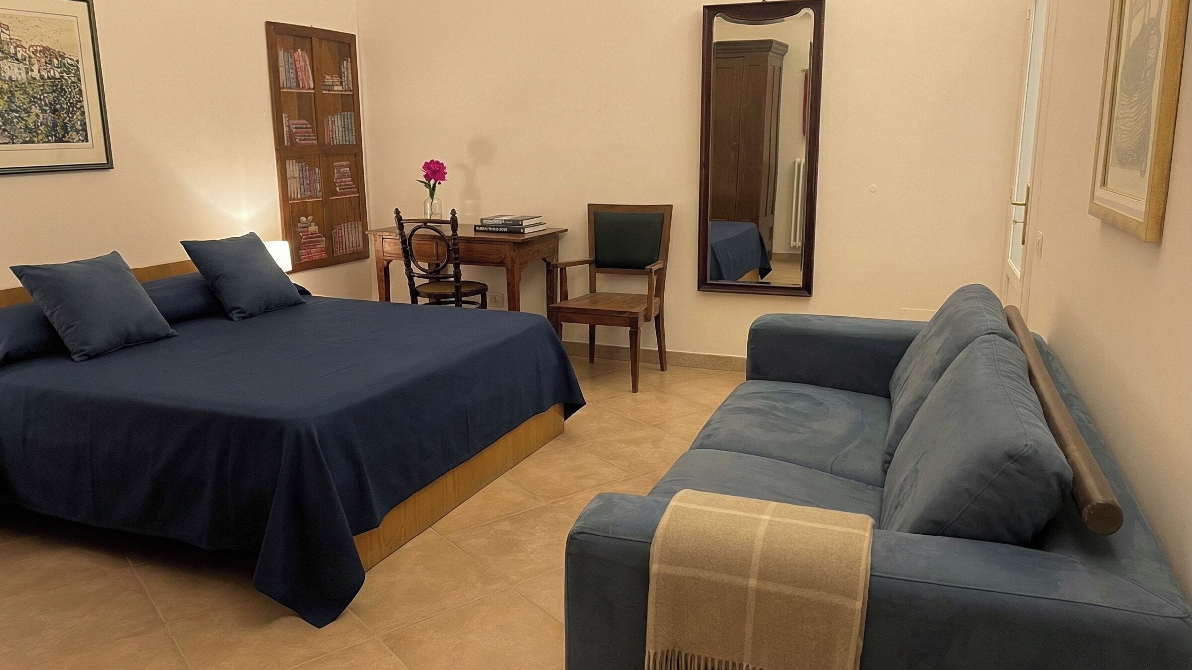 Departamento | Ropa de cama de alta calidad, edredón y minibar 