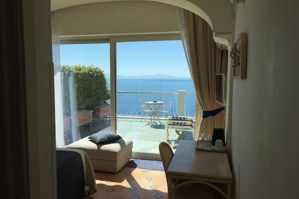 Junior Suite, Sea View | Terrace/patio