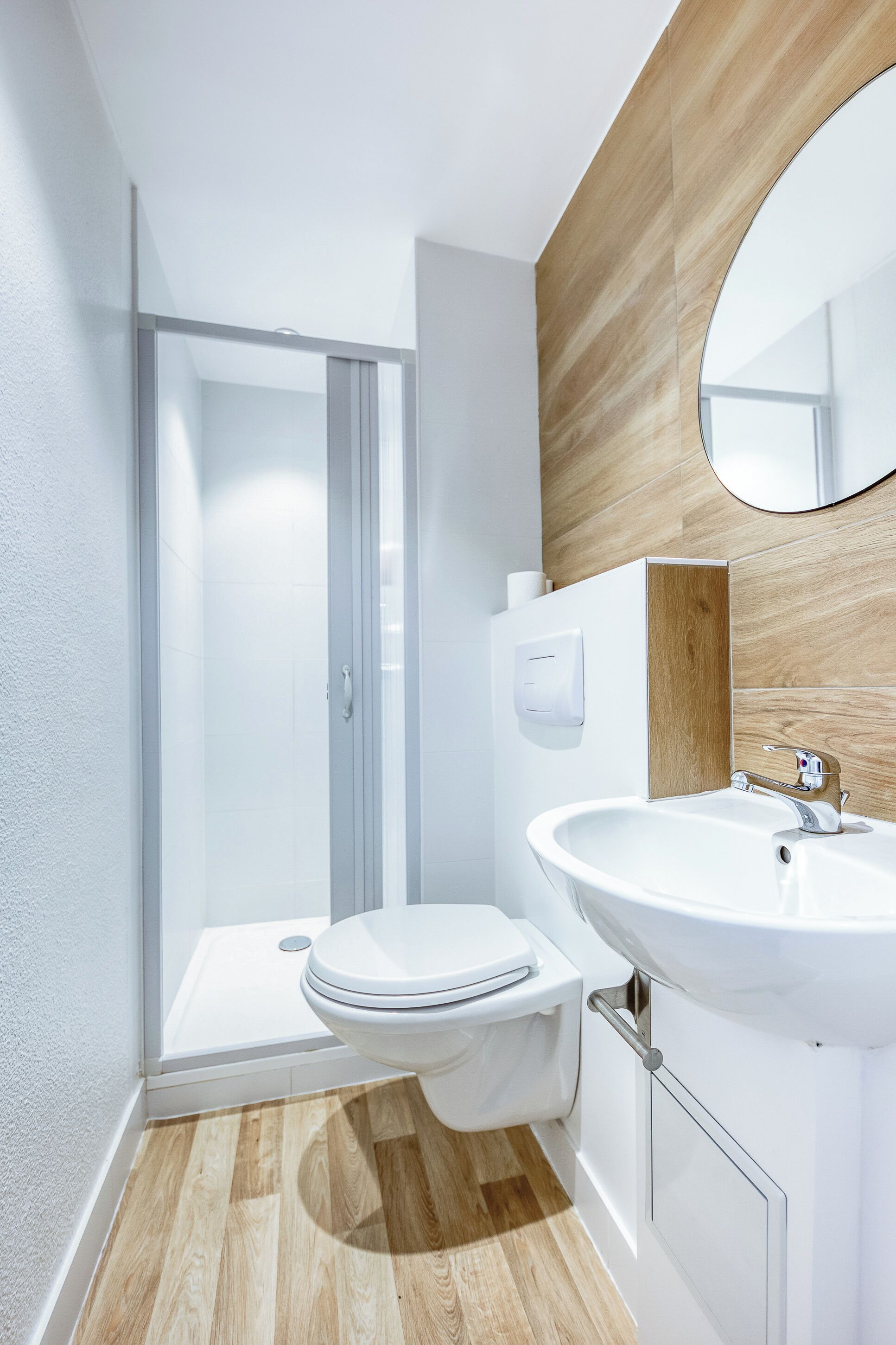 Miljøvenlige toiletartikler, hårtørrer, håndklæder