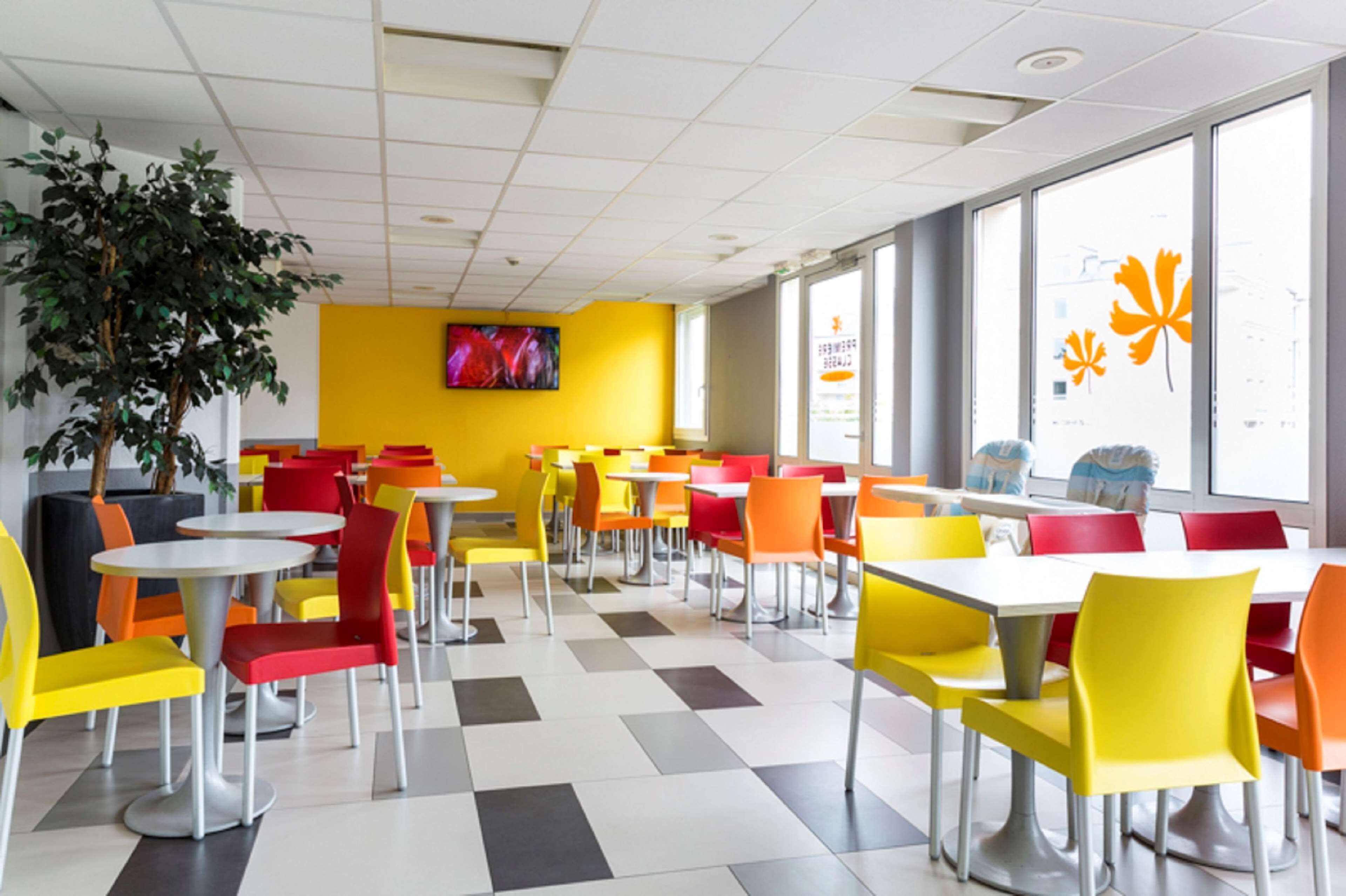 Dagelijks ontbijtbuffet (EUR 9.50 per persoon)