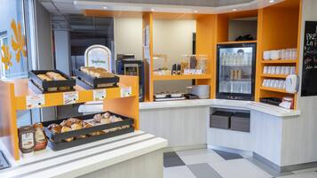 Daily buffet breakfast (EUR 9.50 per person)