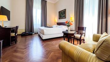 Minibar, nôi/giường cho trẻ sơ sinh (phụ phí)