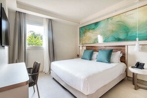 Minibar, in-room safe, desk, blackout curtains - VOI Arenella Resort (Syracuse)