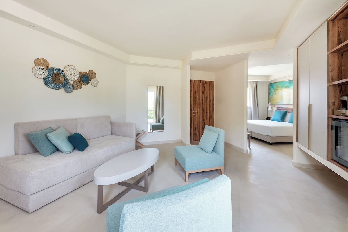 1 slaapkamer, een minibar, een kluis op de kamer, een bureau