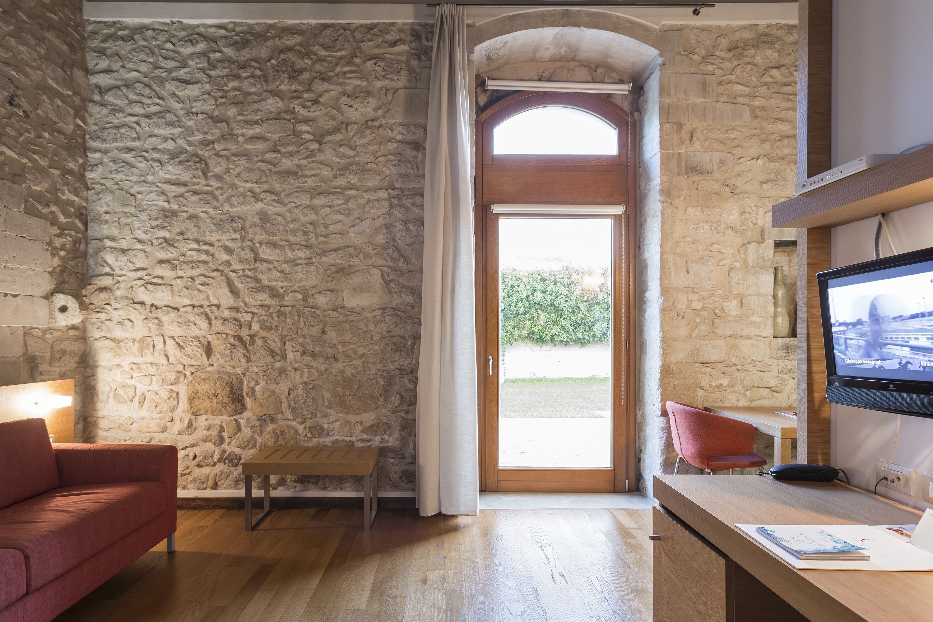 quadruple room | hypo-allergenic bedding, in-room safe, desk, laptop workspace