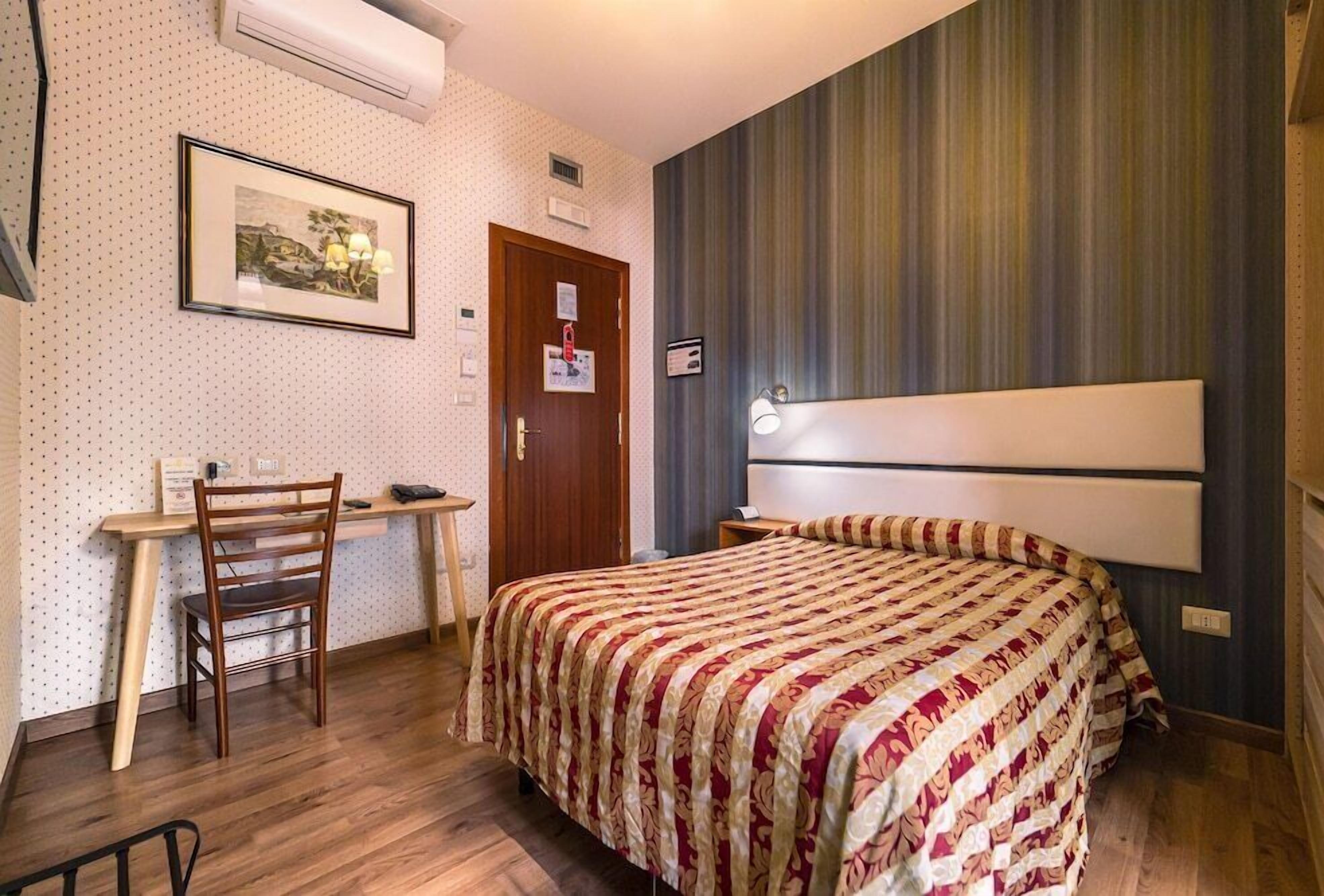 Minibar, in-room safe, soundproofing, iron/ironing board