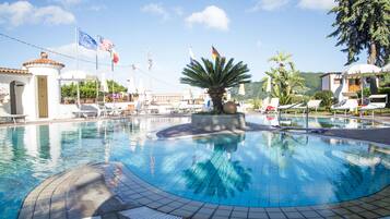 Hồ bơi ngoài trời, dù/ô trên bãi biển/hồ bơi