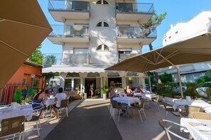 Breakfast, lunch, dinner served; local cuisine  - Falco (Riccione)