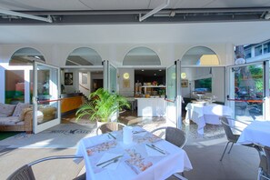Breakfast, lunch, dinner served; local cuisine  - Falco (Riccione)