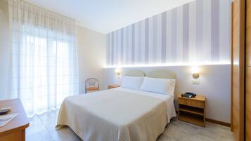 Standard Double Room, 1 Bedroom | In-room safe, desk, iron/ironing board, cribs/infant beds