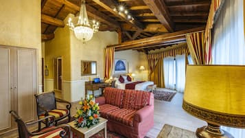 Svit | 1 sovrum, värdeförvaringsskåp på rummet, skrivbord och ljudisolering