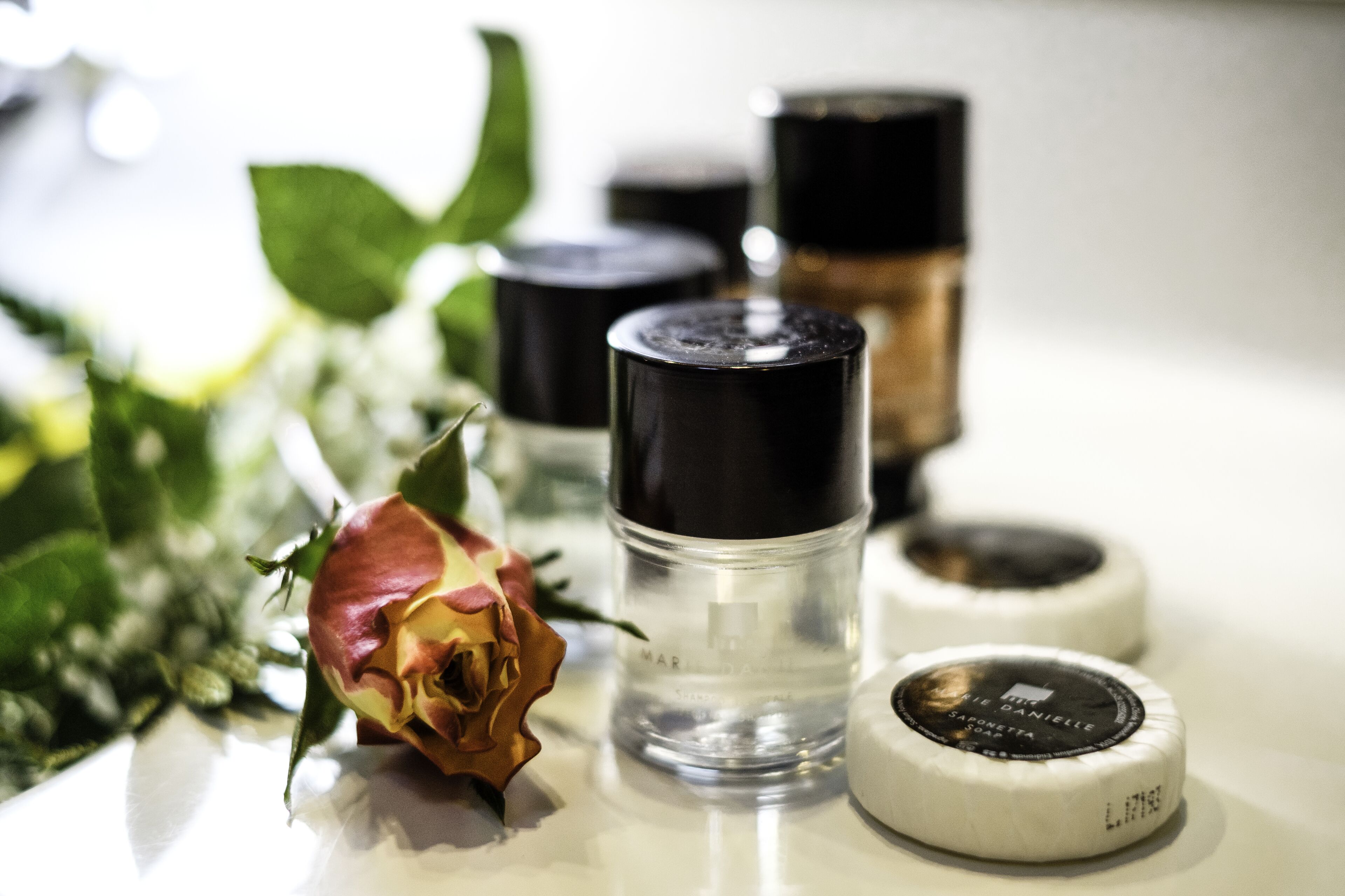 combined shower/bathtub, deep-soaking bathtub, rainfall showerhead