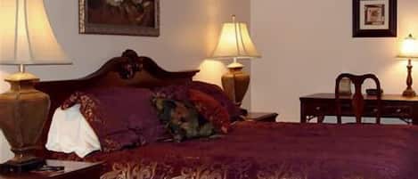 Standard Room, 1 King Bed, Non Smoking | Free WiFi, wheelchair access