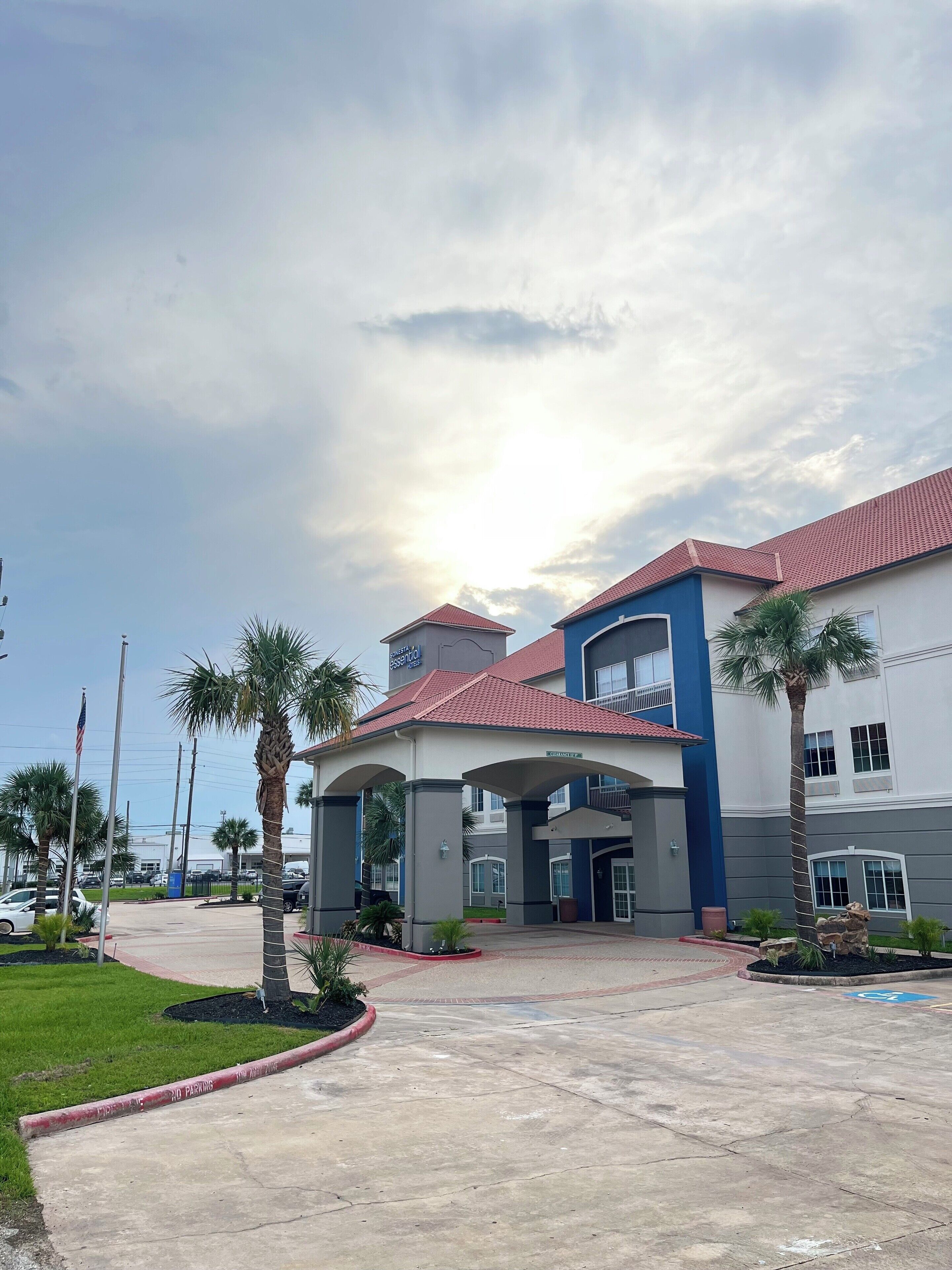 Photo - Sonesta Essential Hotel Houston-I-45 Spring