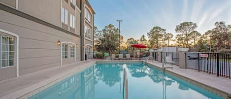 Outdoor pool, pool umbrellas