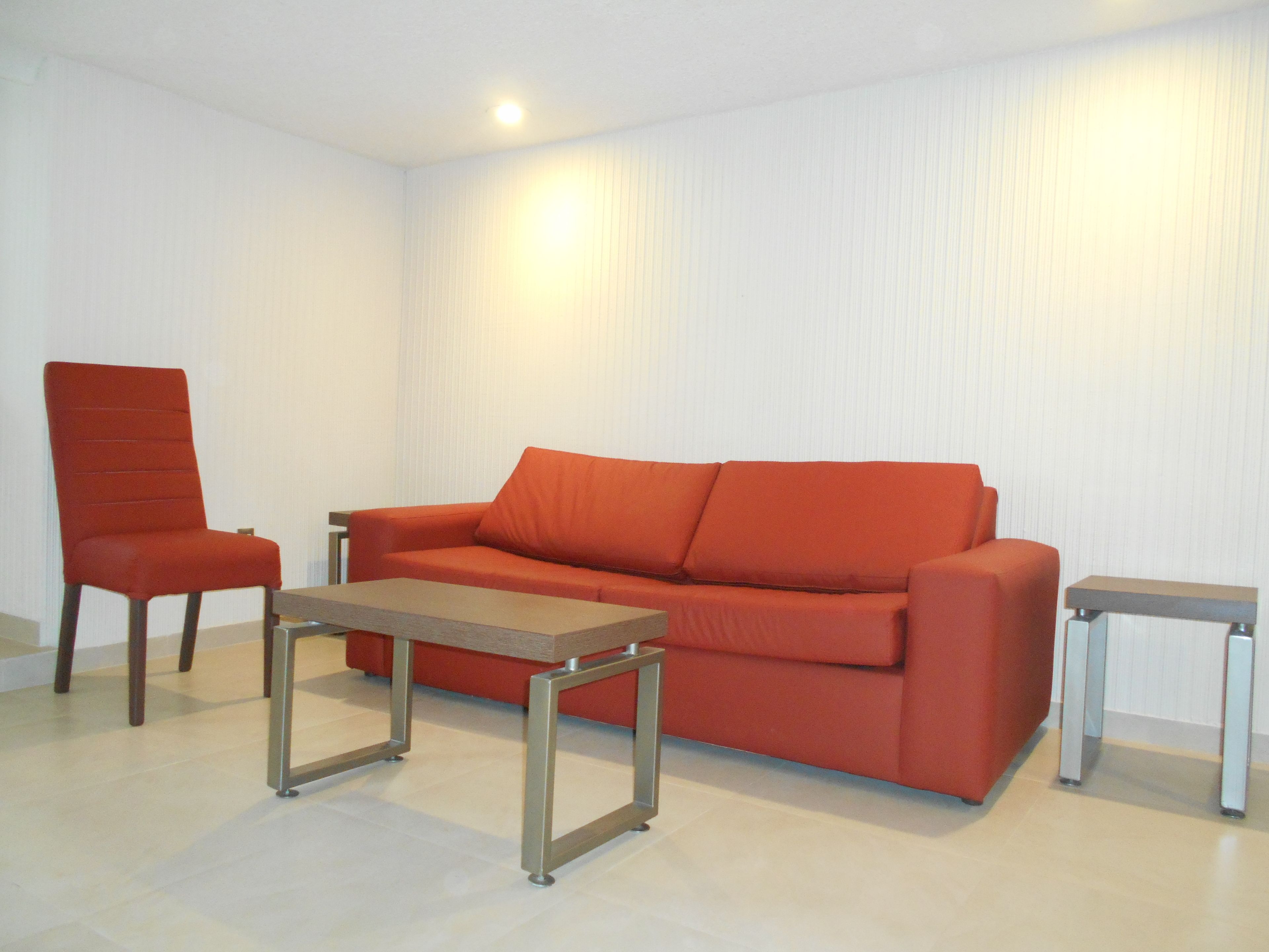 Televisión de pantalla plana de 31 pulgadas con canales por cable