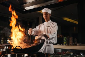 Breakfast, lunch and dinner served