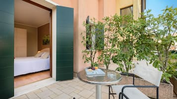 Doppia Classic, vista montagna | 1 camera, biancheria da letto di alta qualità, copriletto in piuma