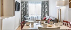 Apartamento Confort, 1 habitación (4 adultes) | 1 dormitorio, ropa de cama de alta calidad, caja fuerte