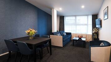 Standard Apartment, 2 Bedrooms | Living area