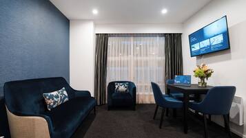 Apartment, 2 Bedrooms | Living area