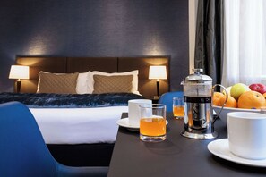 In-room dining - Gilmer Apartment Hotel (Wellington)