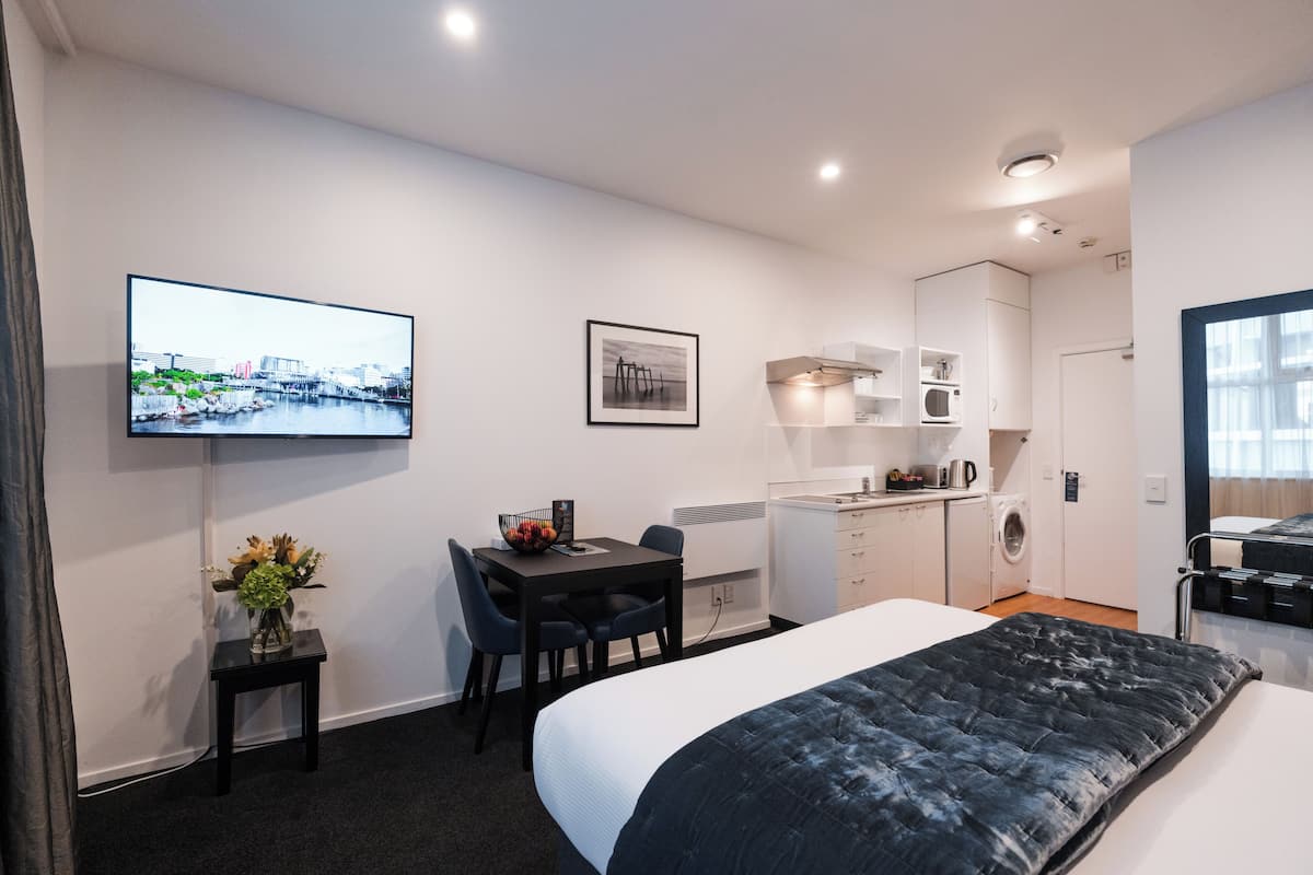 2 Schlafzimmer, hochwertige Bettwaren, laptopgeeigneter Arbeitsplatz