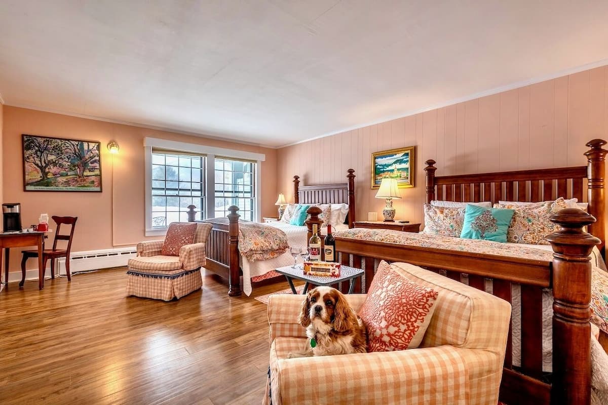 Villa 2 Doubles, family, dog friendly, handicap accessible | Individually decorated, individually furnished, iron/ironing board