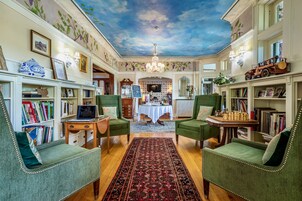 Sala de estar en el lobby