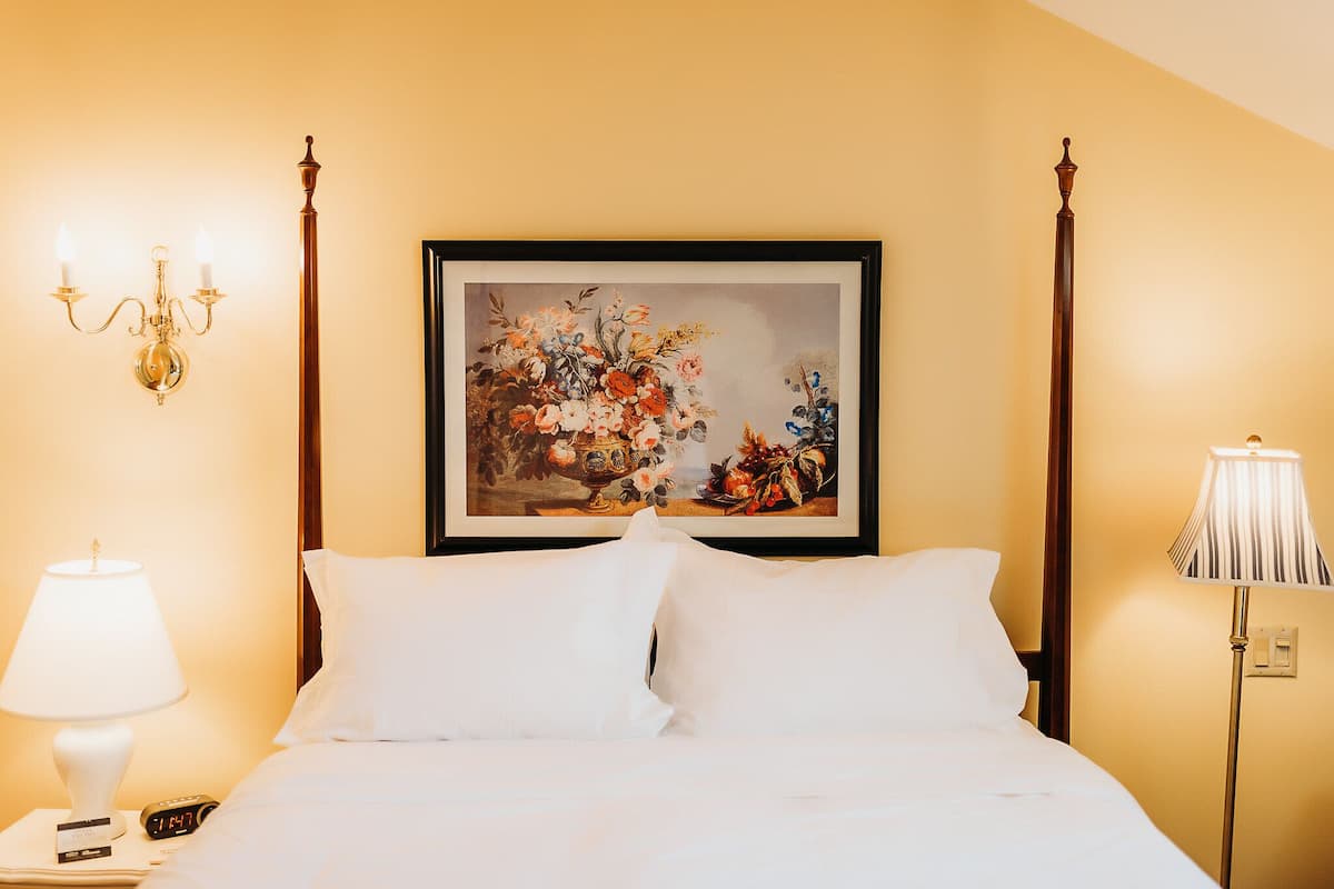 Suite, Jetted Tub (Signature Two-Story Suite)