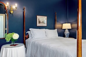 Memory-foam beds, individually decorated, individually furnished - The Rochester Inn, A Historic Hotel (Sheboygan Falls)