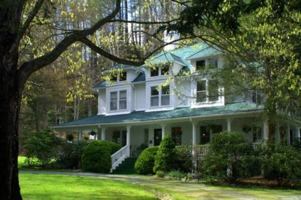 Exterior - Taylor House Inn (Sugar Grove)