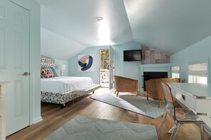 بديكورات فريدة لكل غرفة وطراز فريد لكل وحدة ومكواة/لوح كي