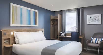 Travelodge London Central City Road Hotel