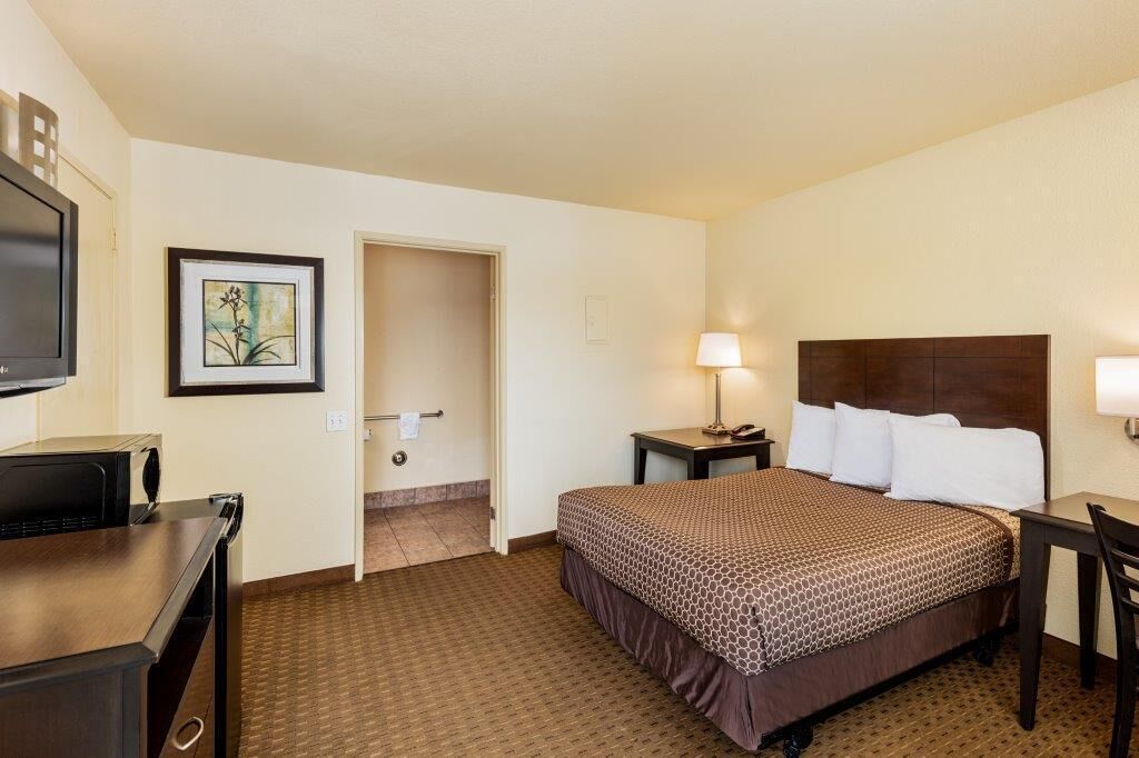 Photo - Key Inn & Suites