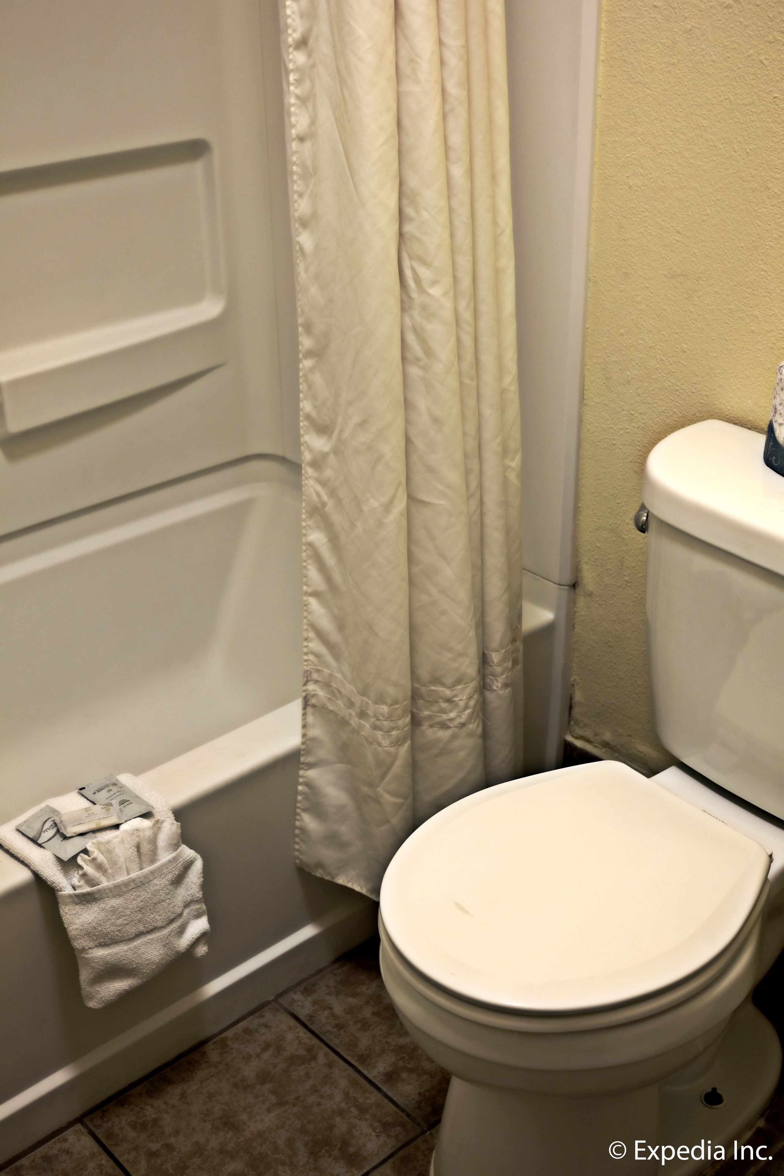 Photo - Key Inn & Suites