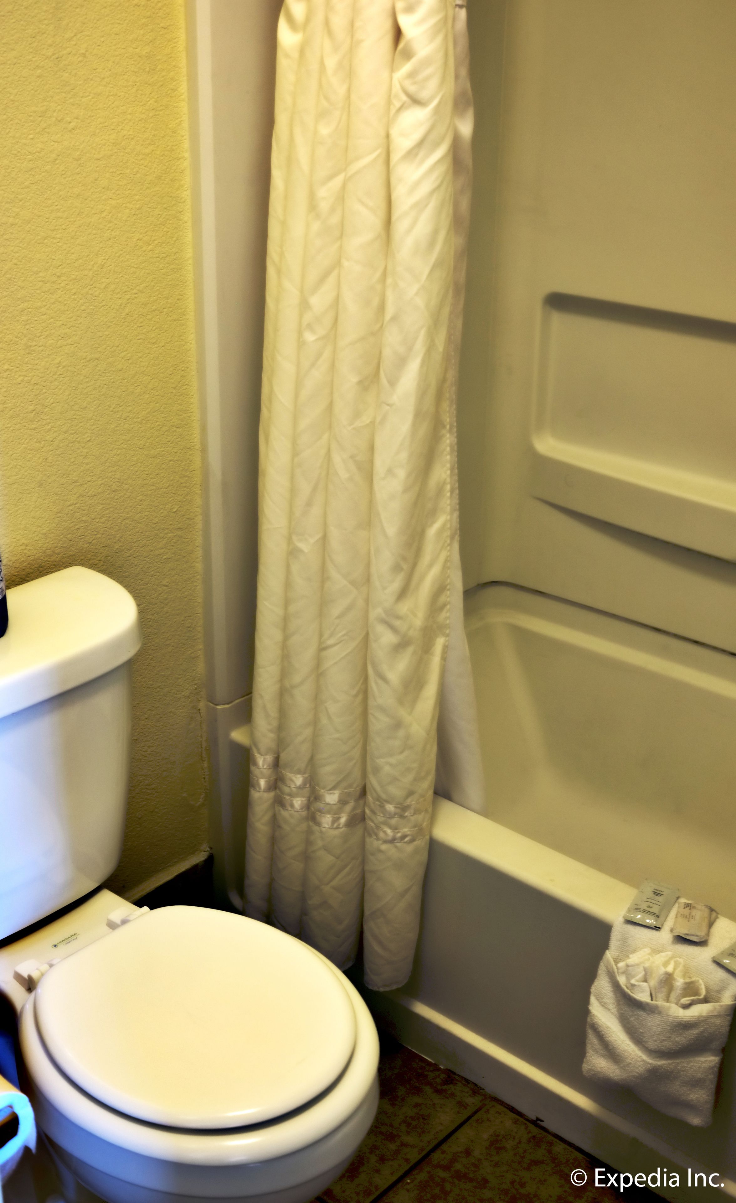 Photo - Key Inn & Suites