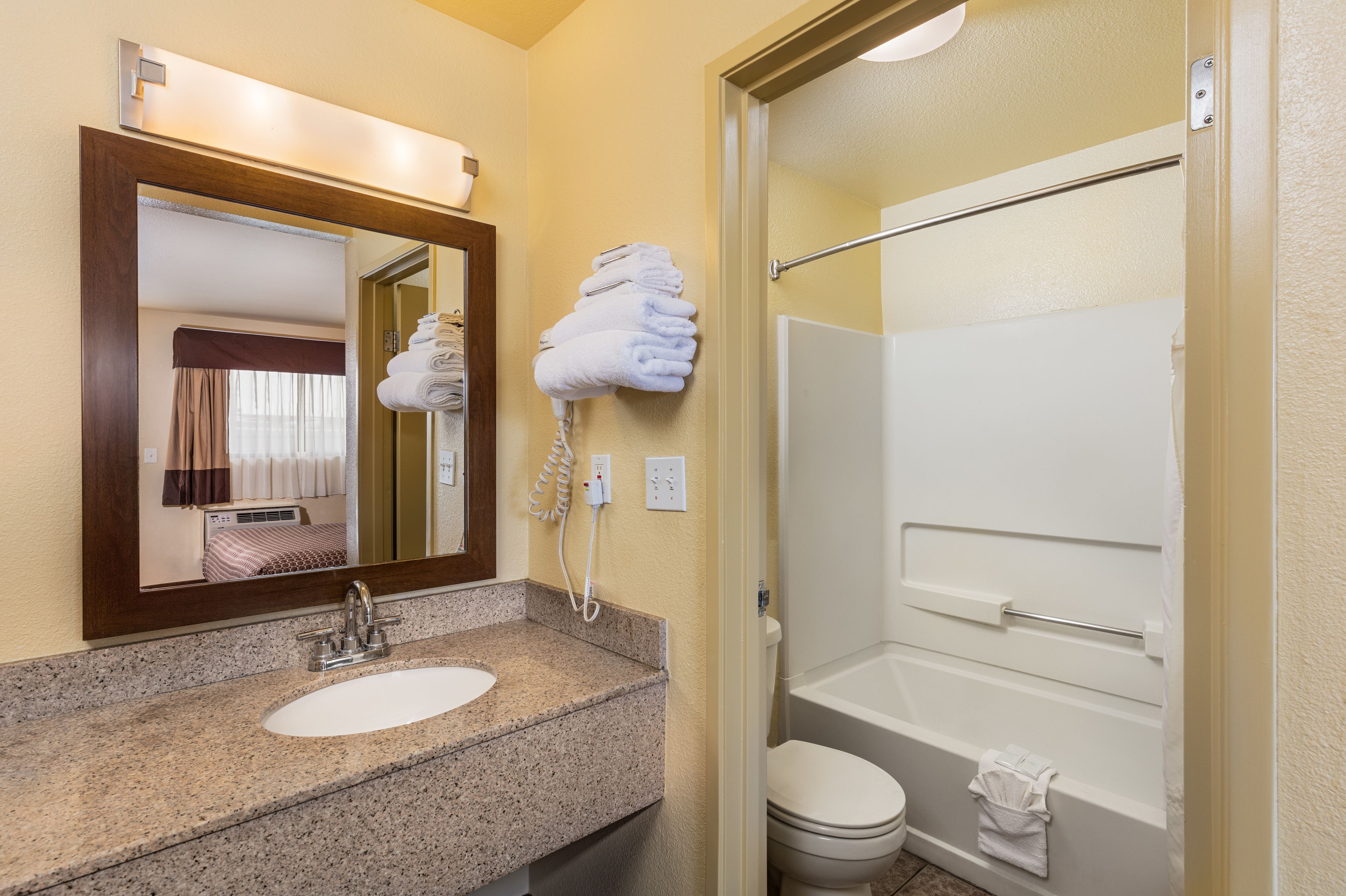 Photo - Key Inn & Suites
