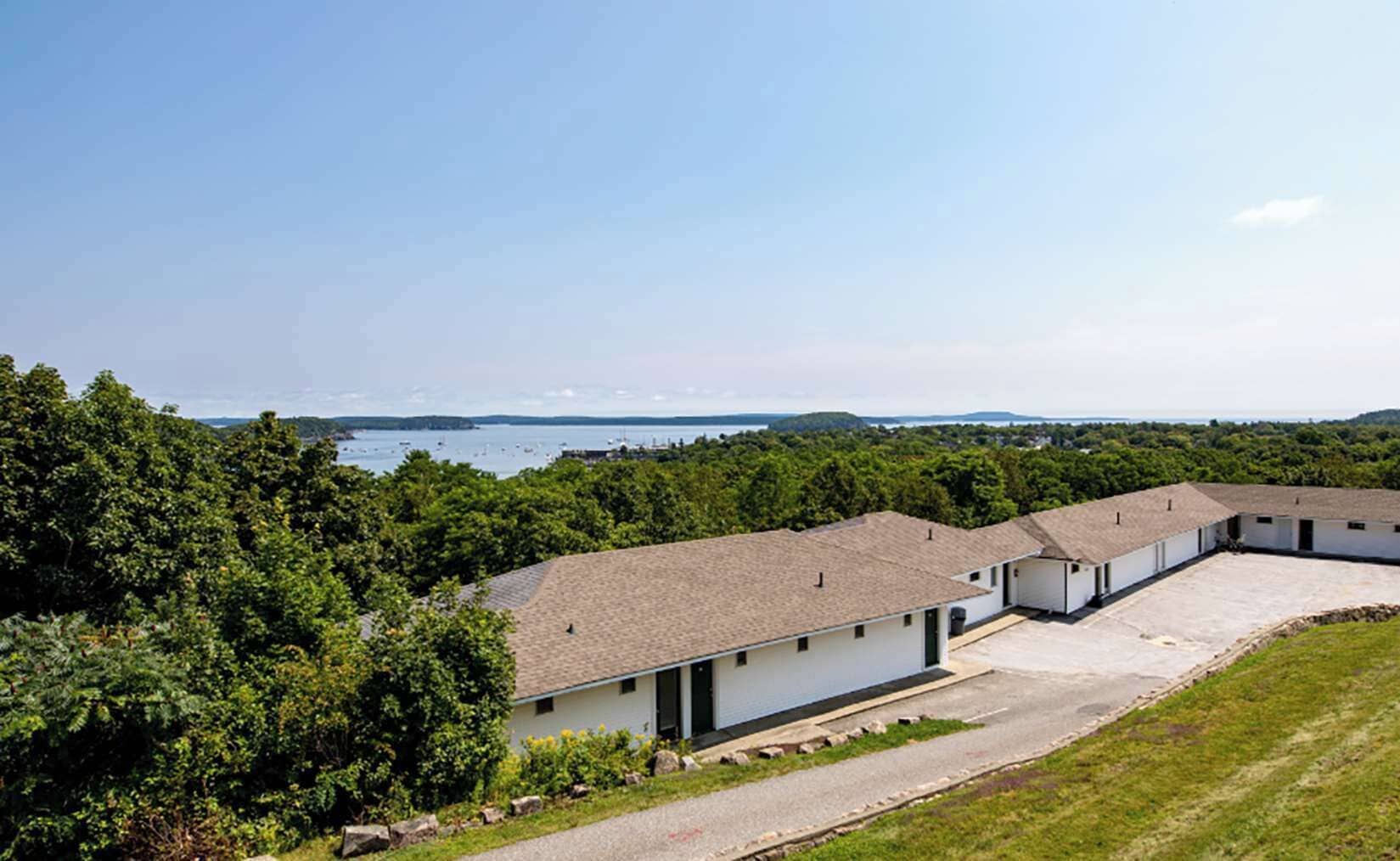 In-room safe, individually furnished, iron/ironing board, free WiFi