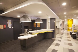 Lobby - Premiere Classe Warszawa Centrum (Warsaw)