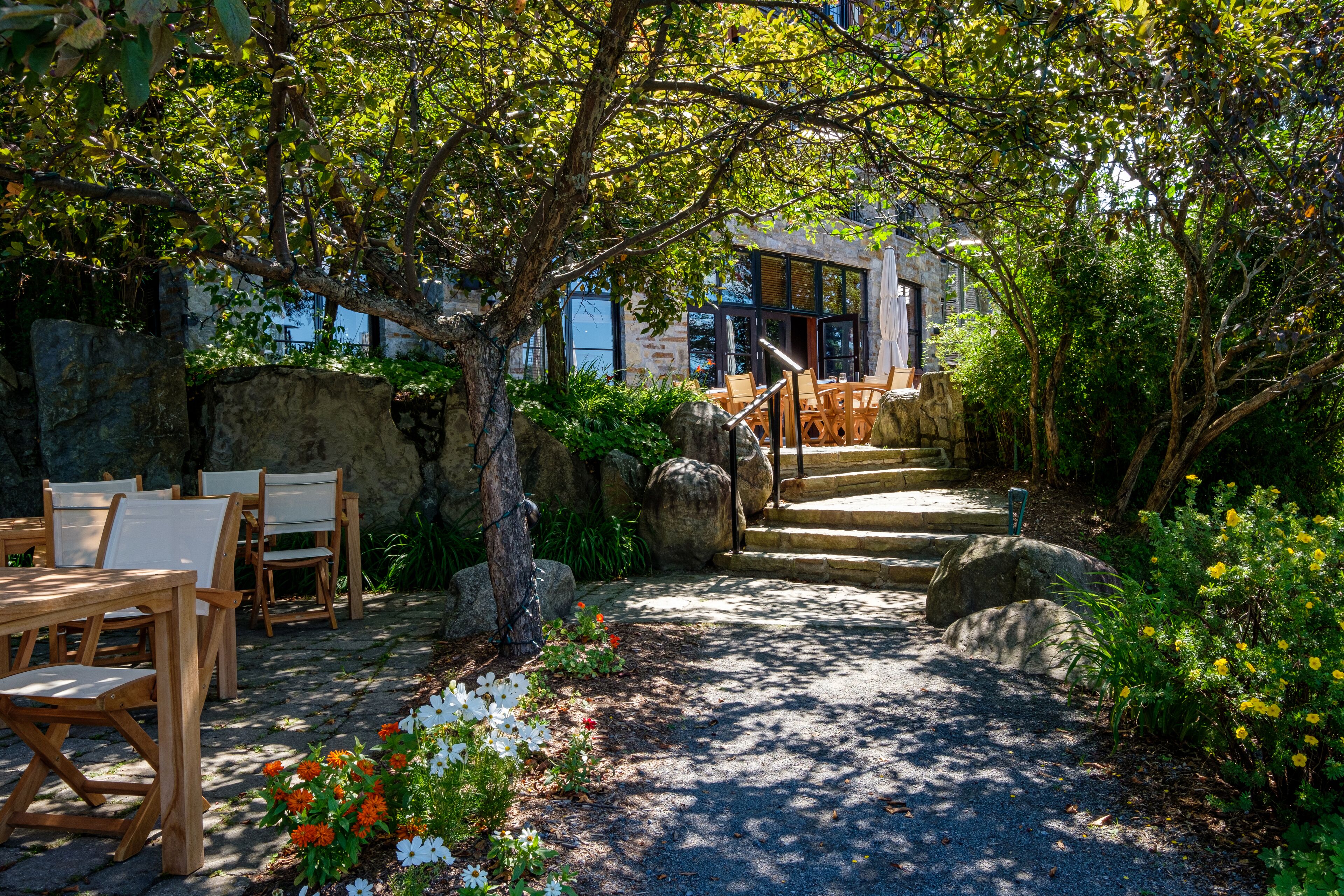 breakfast, lunch, dinner served; french cuisine, al fresco dining