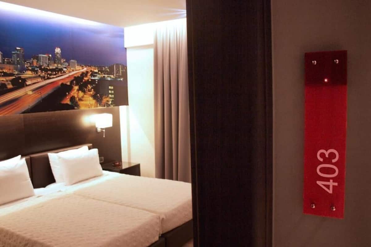 1 chambre, coffres-forts dans les chambres