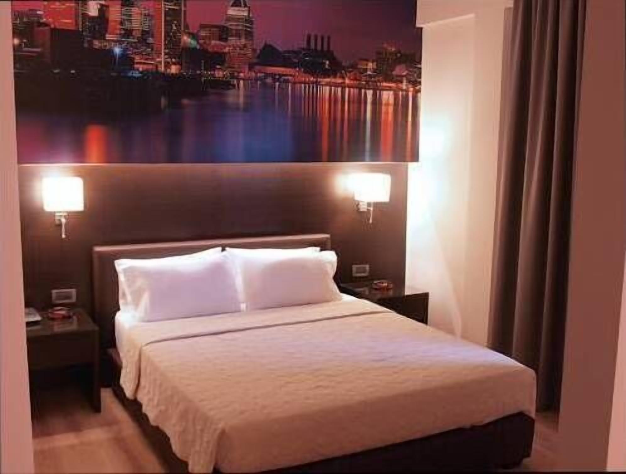 1 bedroom, in-room safe, laptop workspace, blackout curtains