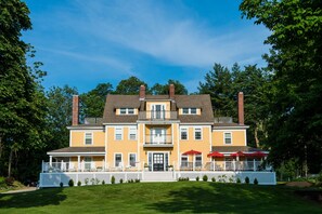 Fachada da propriedade