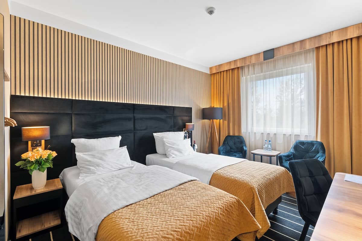 Business-Zweibettzimmer, Mehrere Betten