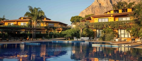 Piscina externa sazonal