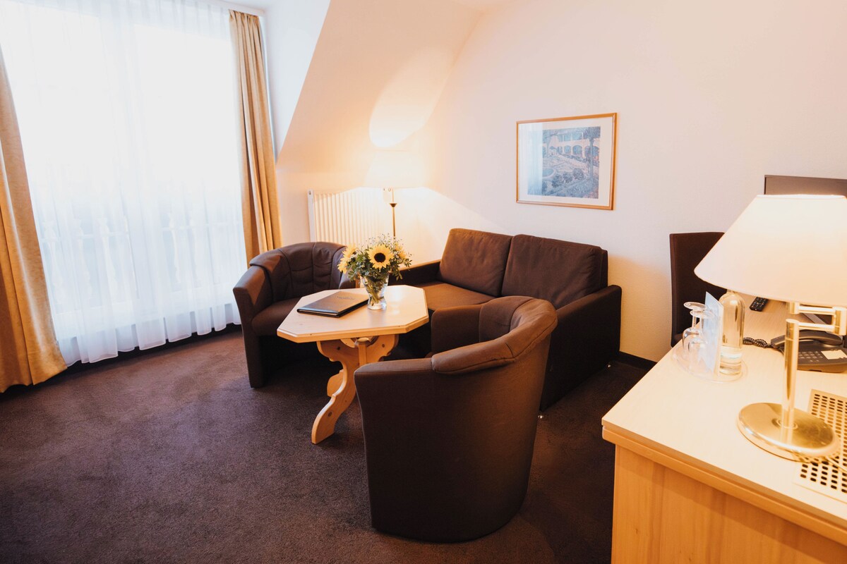 Familienzimmer mit Balkon | Minibar, wifi gratis, ropa de cama