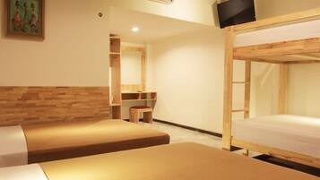 Family Room | Peti besi dalam bilik, meja, katil lipat simpan/tambahan, Wi-fi percuma